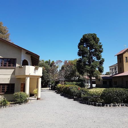 Karibuni Center Hotel Mbeya Buitenkant foto