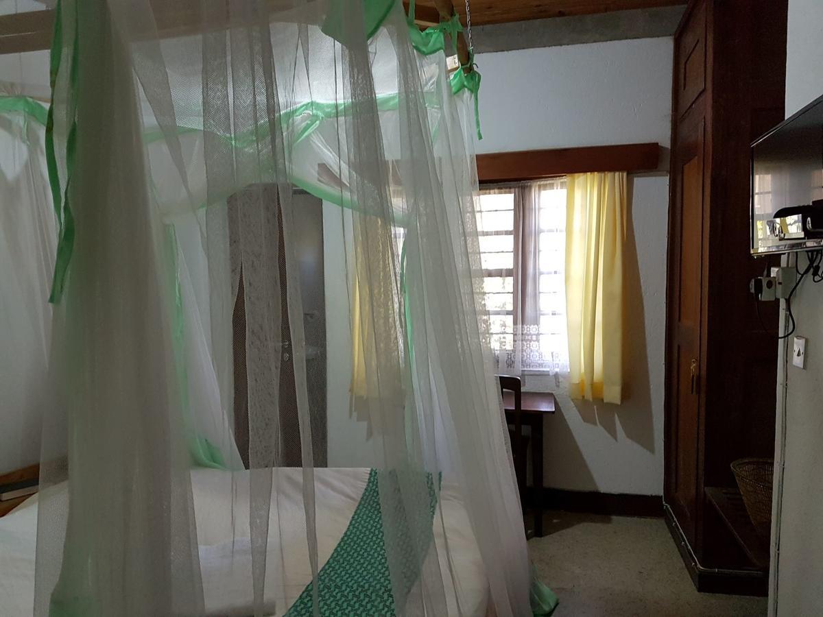 Karibuni Center Hotel Mbeya Buitenkant foto